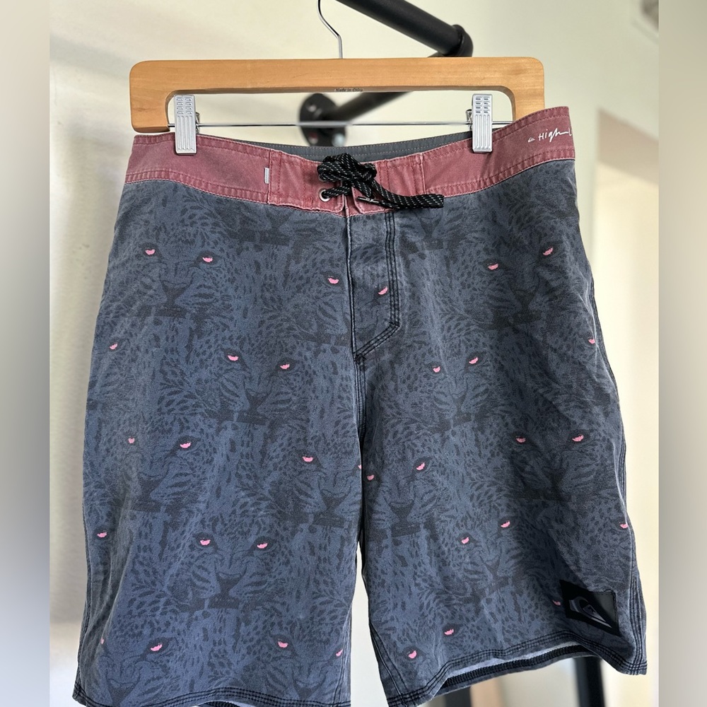 NEW Quiksilver HIGHLINE WILDLIFE Mens Medium